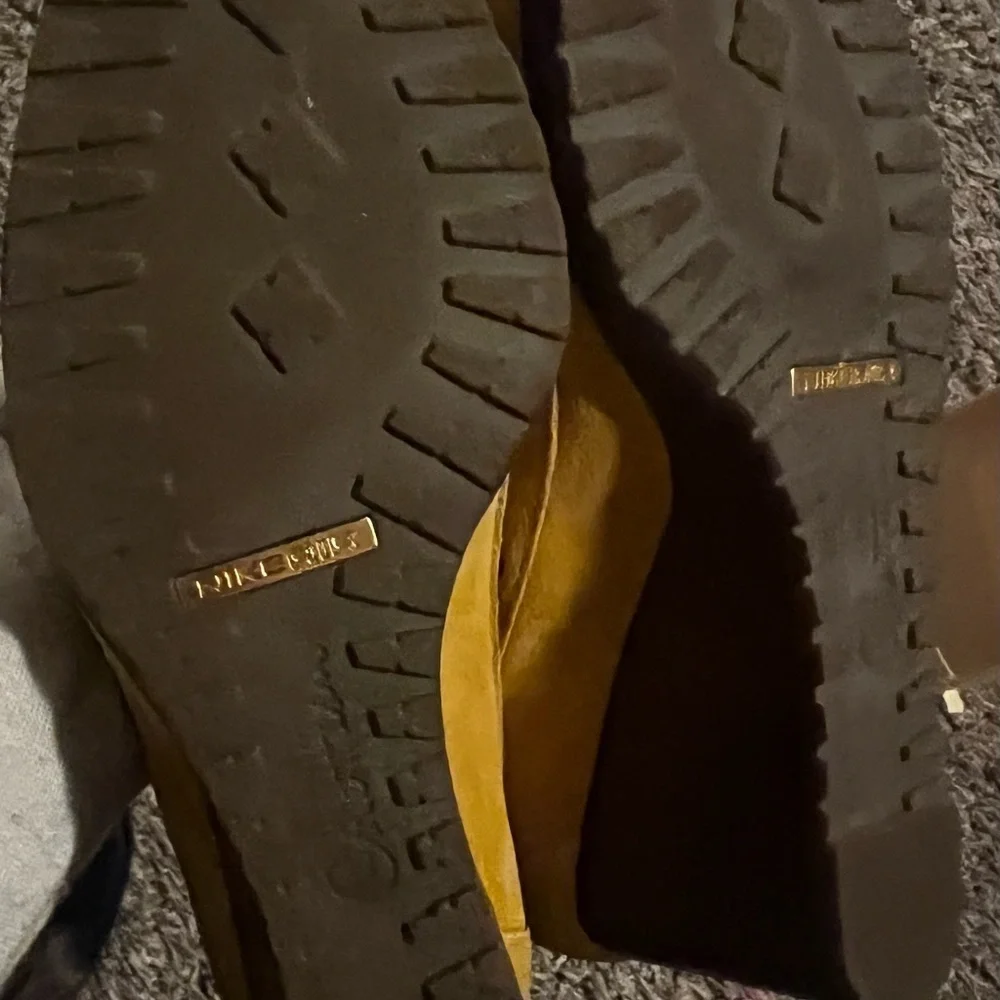 NWOT Cole Haan Wedges Shoe